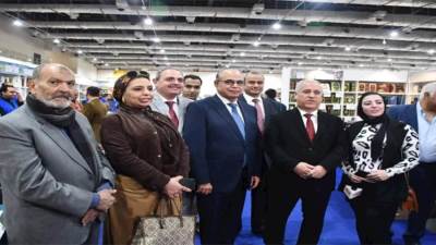 الشوربجى يشيد بمشاركة المؤسسات الصحفية فى معرض الكتاب