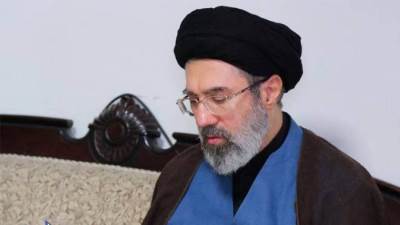 من يمسك بزمام «العمامة والسلاح» فى طهران؟