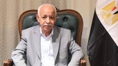 رئيس اتحاد عمال مصر: مراجعة دورية للأجور لمواجهة التضخم