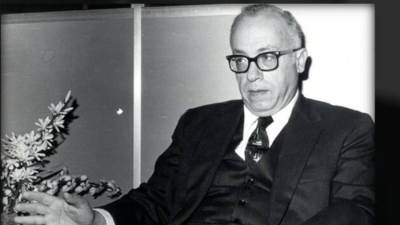  فؤاد زكريا.. «التفكير العلمى» كطوق نجاة أخير