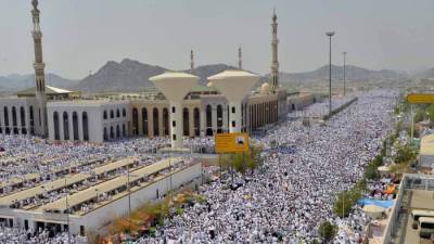 الإدارة الذكية للحج أنظمة مراقبة ومراكز تحكم لتأمين ملايين الحجاج