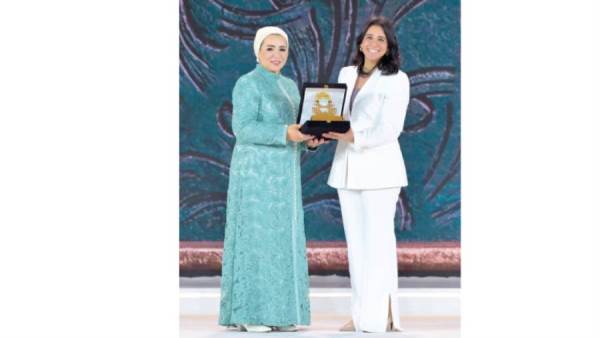 السيدة انتصار السيسي تكرم ملهمات مصر