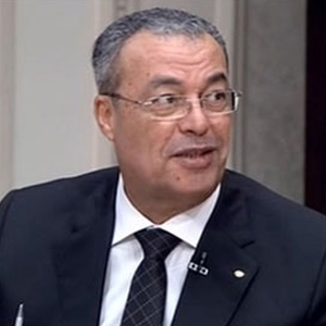أرض البطولات